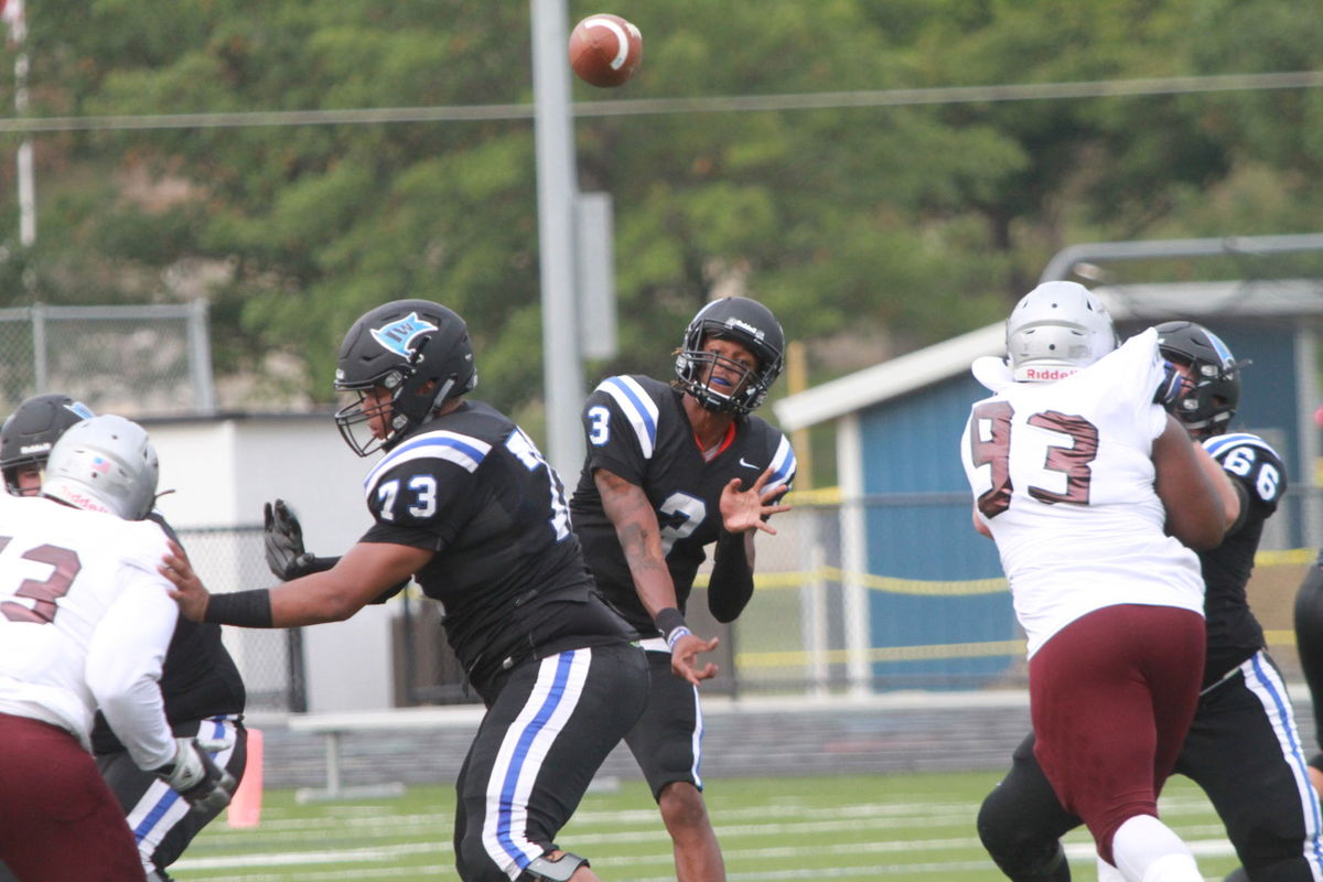 Iowa Western QB Kai Locksley honors brother with performance in rout of Fort Scott