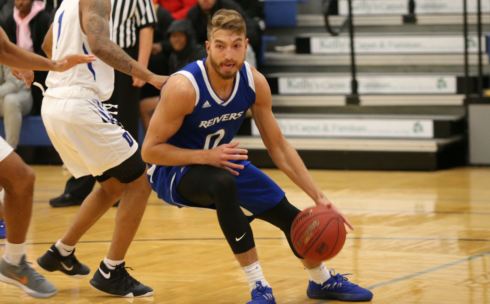 Parker Hazen and his Iowa Western teammates captured a road conference win at Marshalltown Wednesday evening (1/23/19) with a 77-70 victory over the home-standing Tigers.