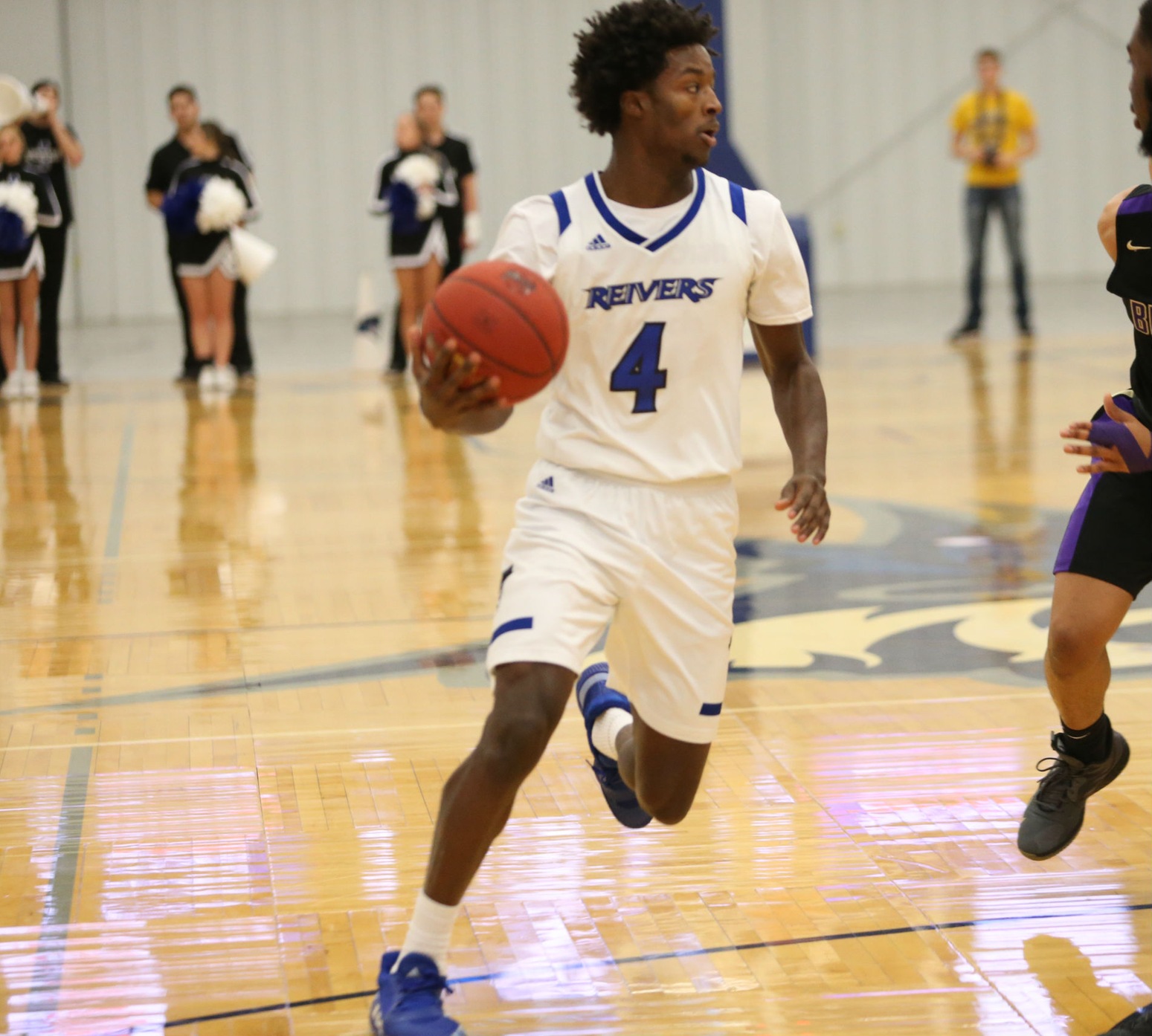 In a game with 19 lead changes and 8 ties, Caleb Huffman and his Reiver teammates came up one lead change short Saturday (11/23) night to Barton (KS).
