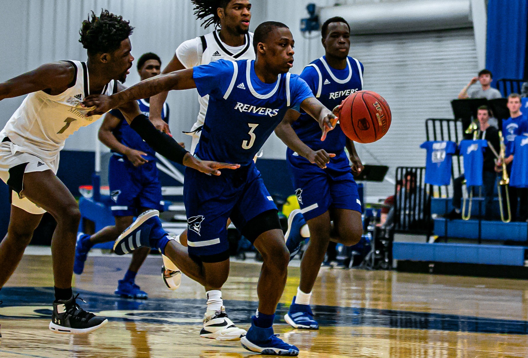 Kaleb Thornton and his Iowa Western teammates fell in the conference opener Saturday (1/11) evening on the road to Northeast 89-83.