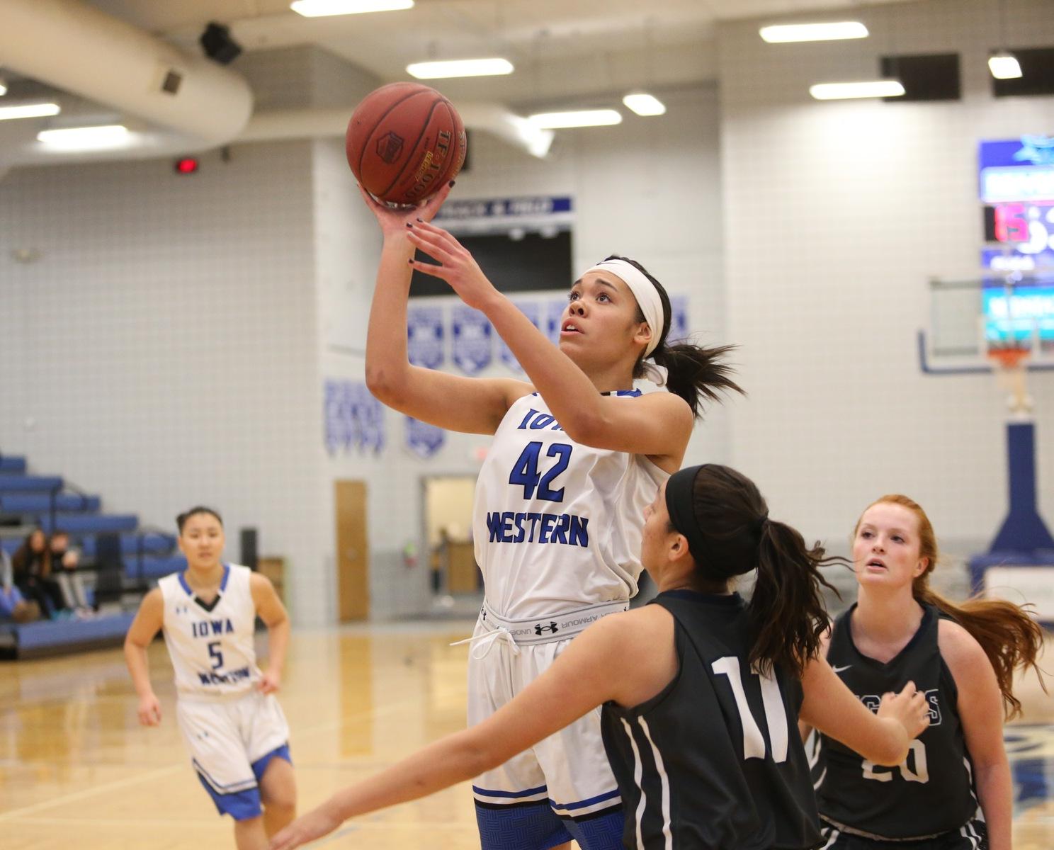 Kiara Dallmann tallied 11 points in the win over Marshalltown this past Wednesday for the Reivers 13th straight-win.