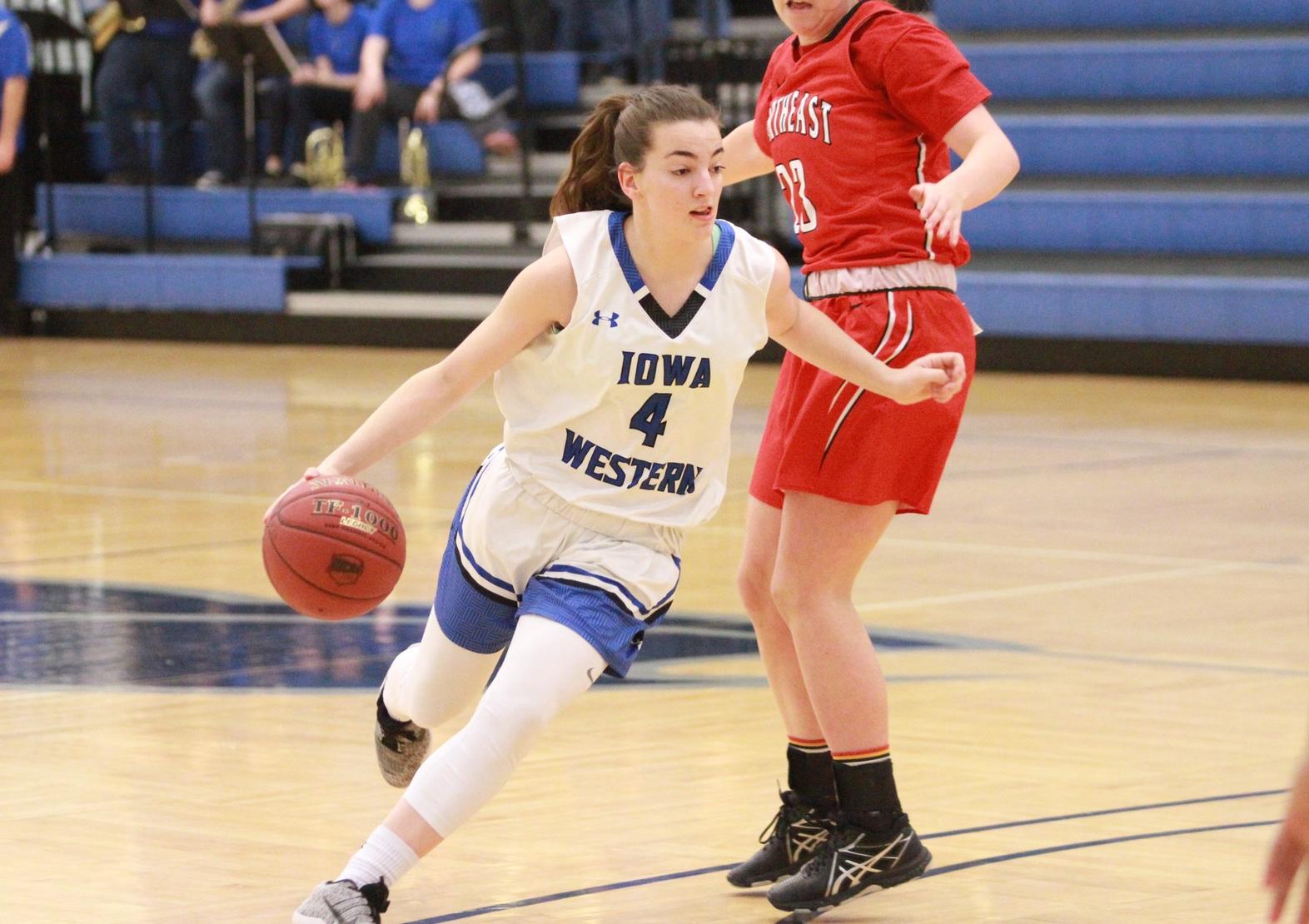 Sophomore Delia Ania-Gaja came up big down the stretch with 10 points, 7 assists and 4 rebounds for the win over top-ranked Kirkwood.