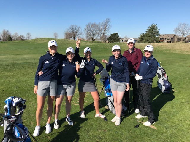 Women take the Lead at the Region XI Golf Championships