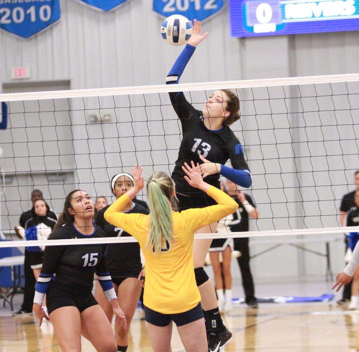 Reivers Dominate Opening Conference Match