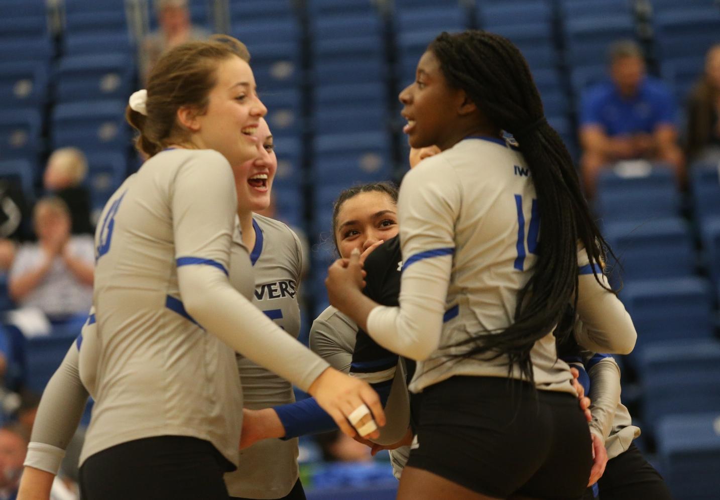 Reivers sweep the day, take out Fort Scott and Johnson County in straight sets