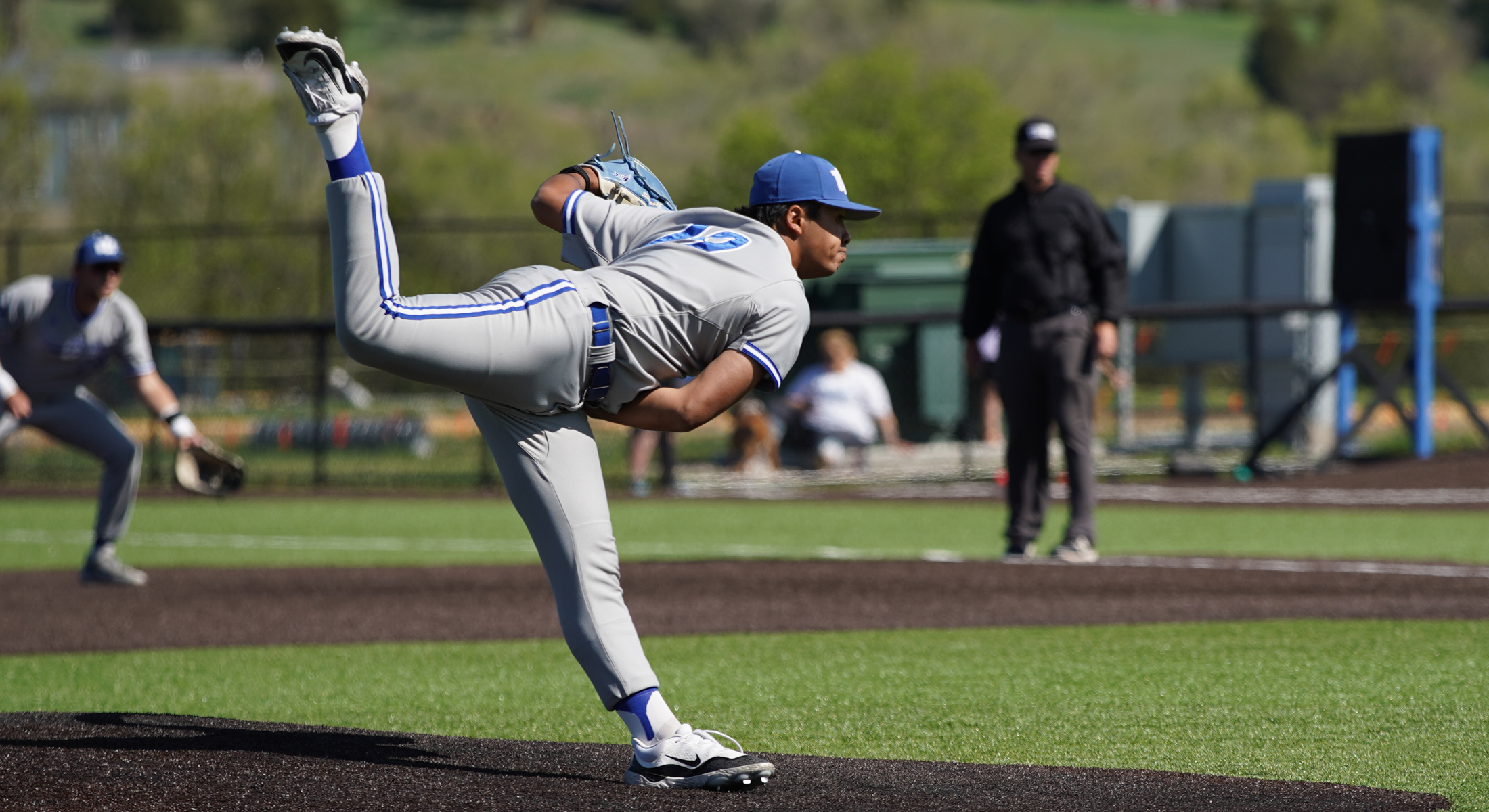 Reivers Sweep Indian Hills; Finish atop the ICCAC Standings