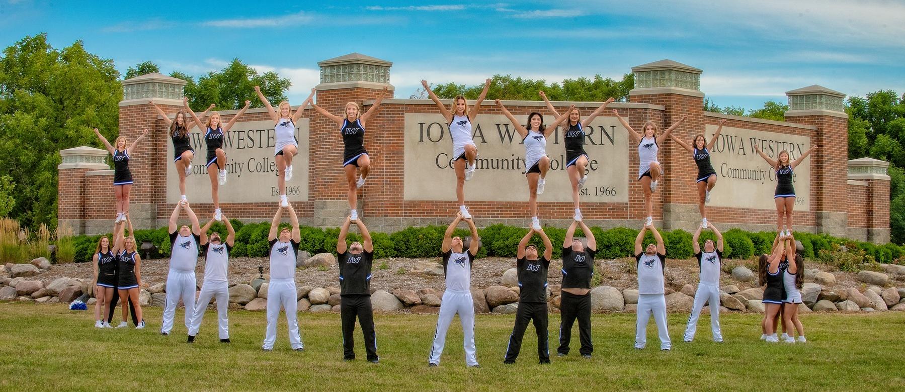 Join our Reiver Cheer Family on April 6th, 2020, to meet the team, learn what it takes to be a student-athlete and have the opportunity to learn new coed and all girl stunting skills.
