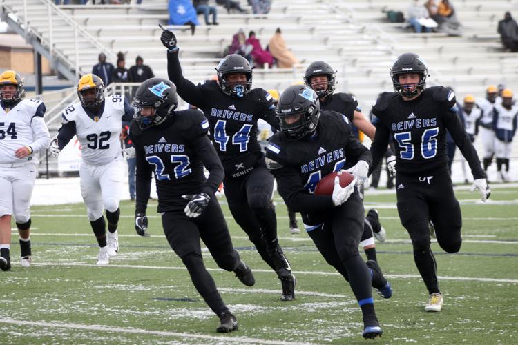 No. 3 Iowa Western takes care of No. 15 Highland, but likely falls out of title game contention