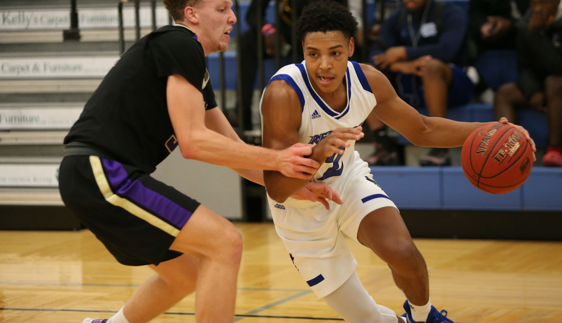 Jo Strong's (pictured) 28pts; along with Caleb Huffman's 27pts, led the Reivers to a 95-79 victory over previously 10-2 Southeast Tuesday (12/10) night.
