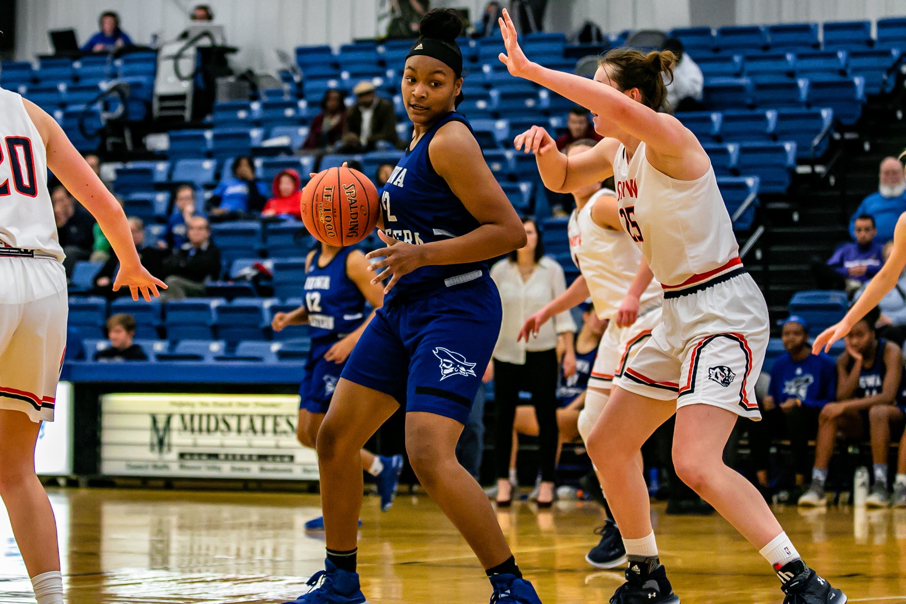 Reivers Bounce Back, Go Undefeated at Reiver Classic