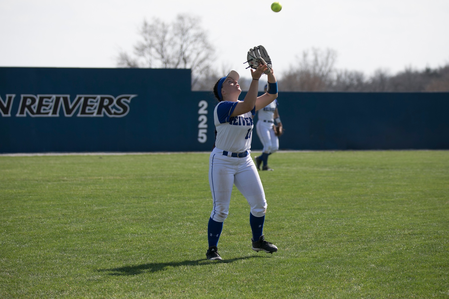 Softball gets sweep over Indian Hills