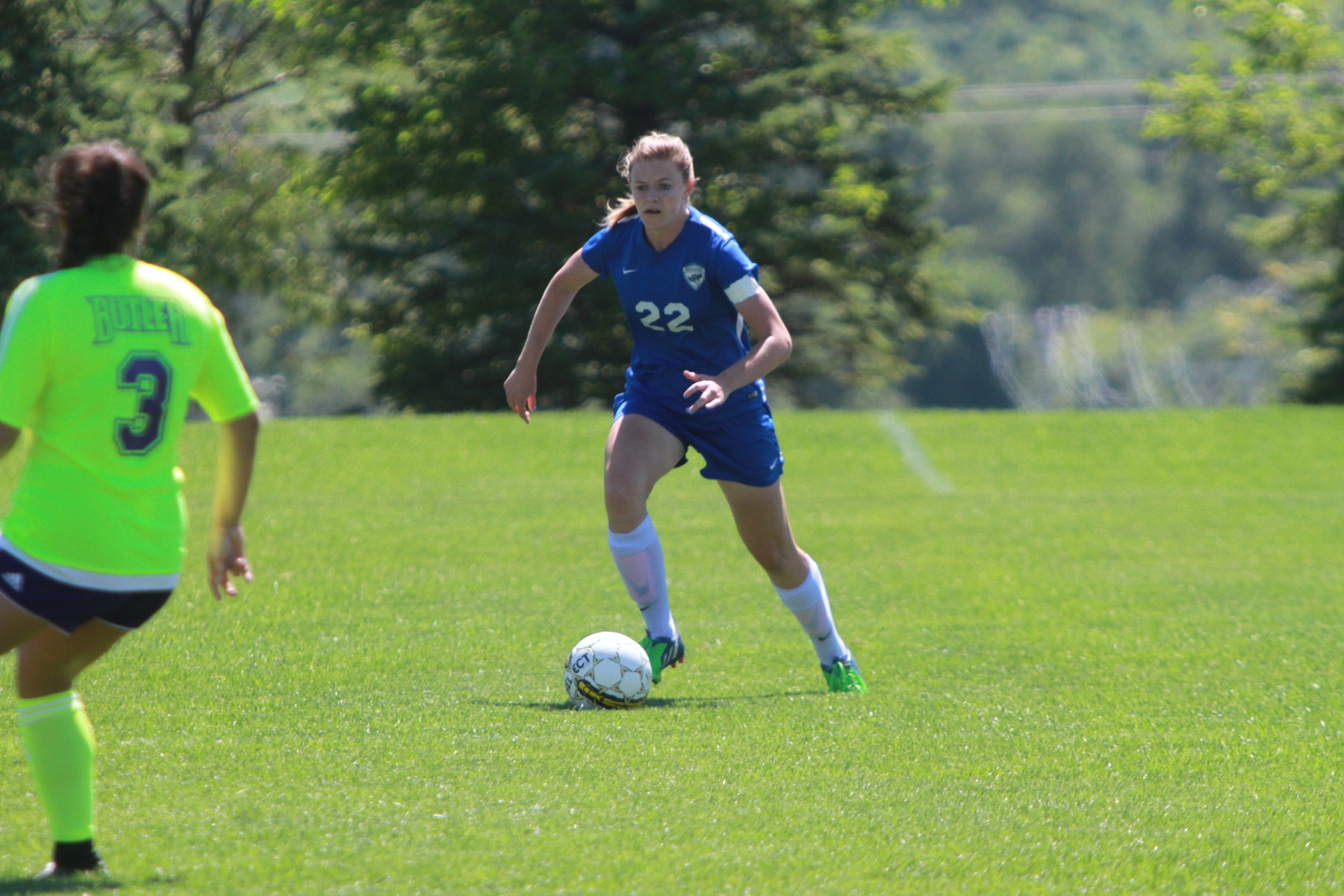 Sophomore defender Kate Reddish looks to connect a pass.